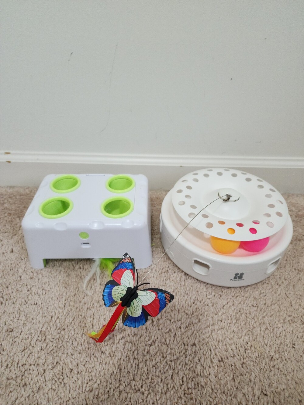 2 Automatic Cat Toys